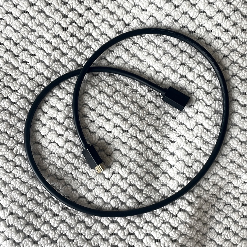 HDMI to HDMI Port Cable